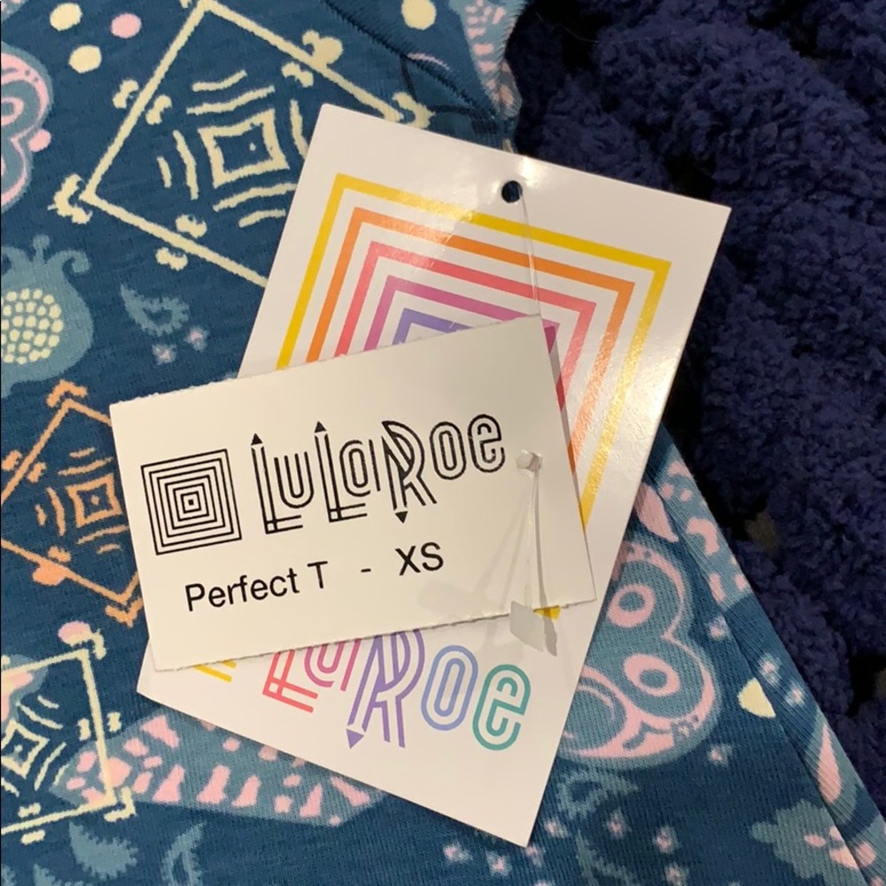 Lularoe Perfect T - Picture 3 of 3